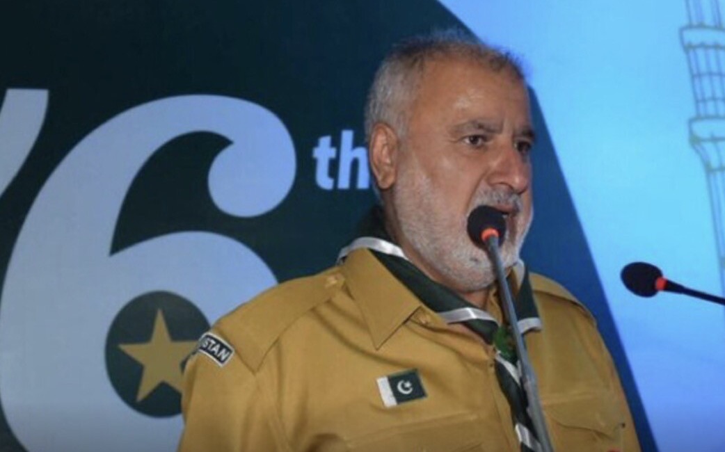 Amanullah Kanrani addressing a Scouting gathering in Pakistan